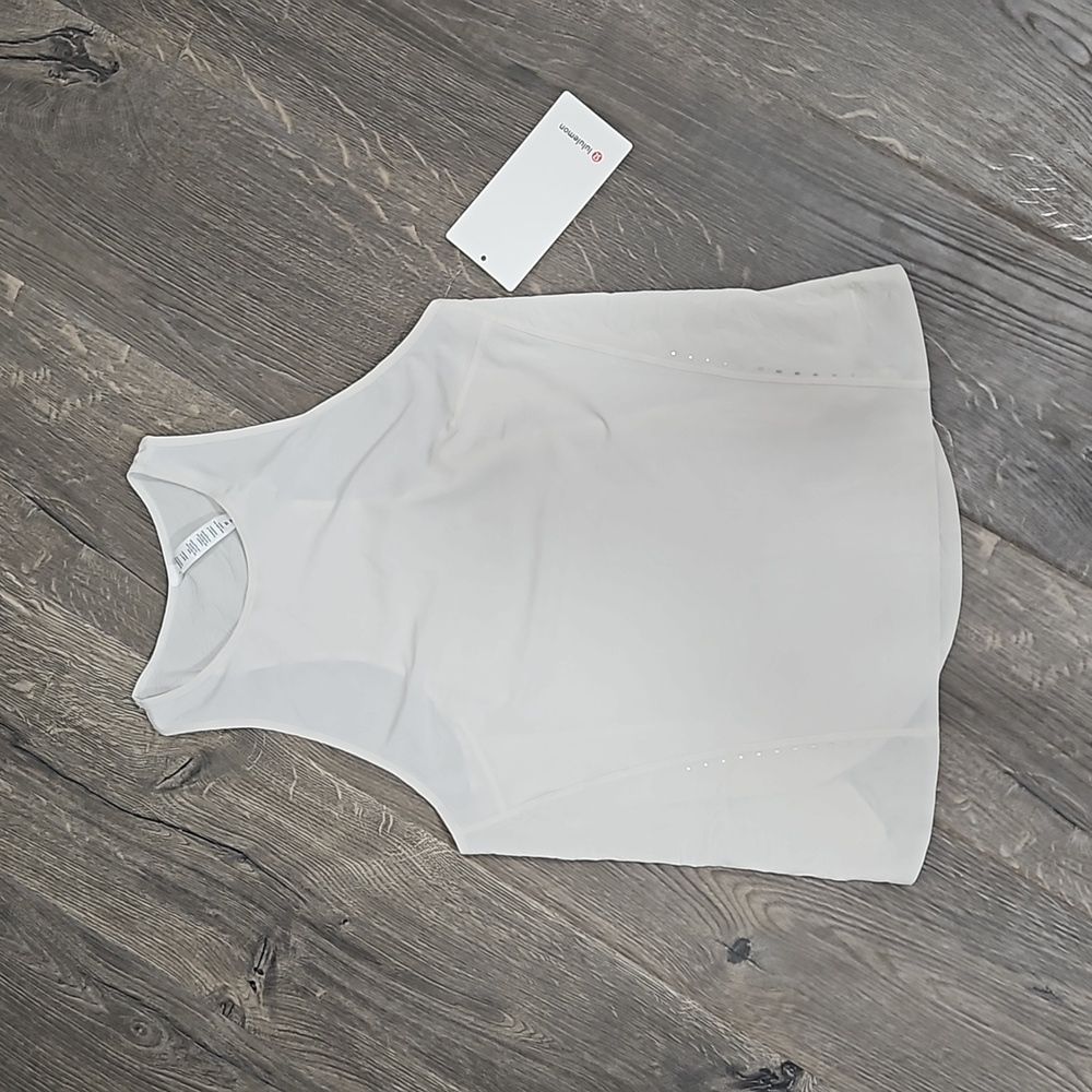 Nwt lululemon lightweight stretch airflow run tank